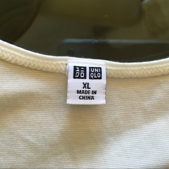UNIQLO Off White Heattech Scoop Neck T -Shirt SzXL - Picture 3 of 4